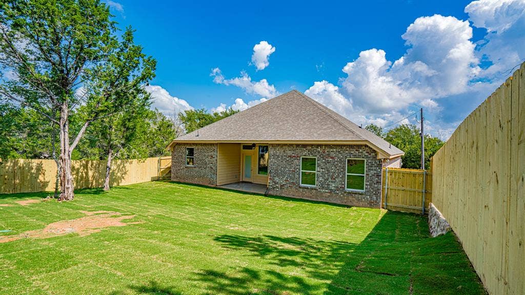 2714 Austin Drive, Granbury, TX 76048 Large backyard with privacy fence