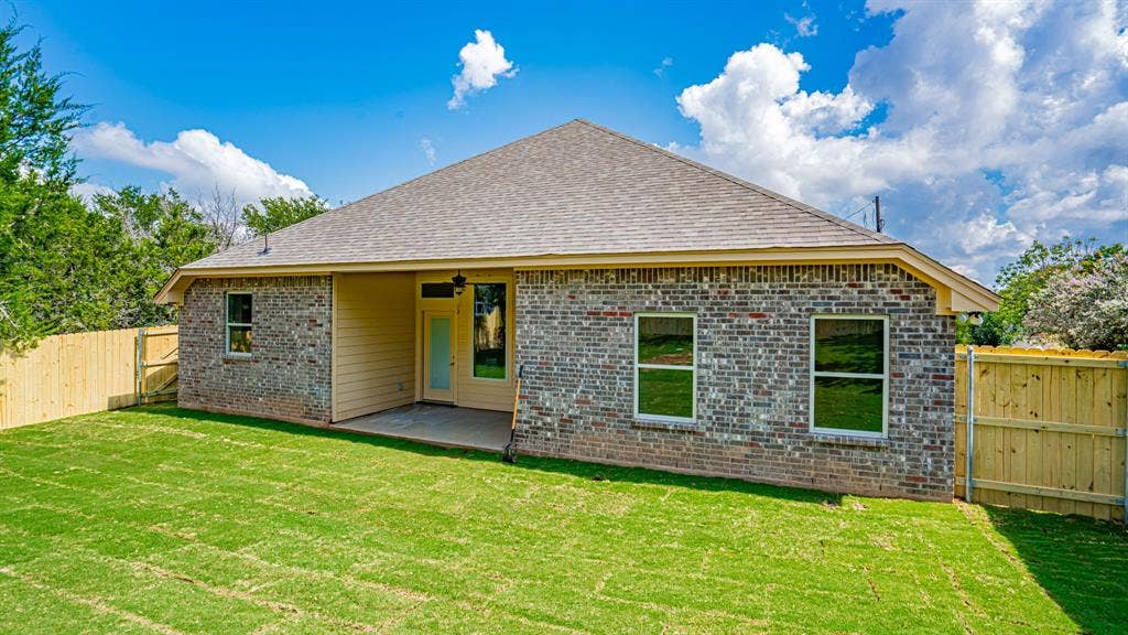 2714 Austin Drive, Granbury, TX 76048 2714 Austin Drive, Granbury, TX 76048