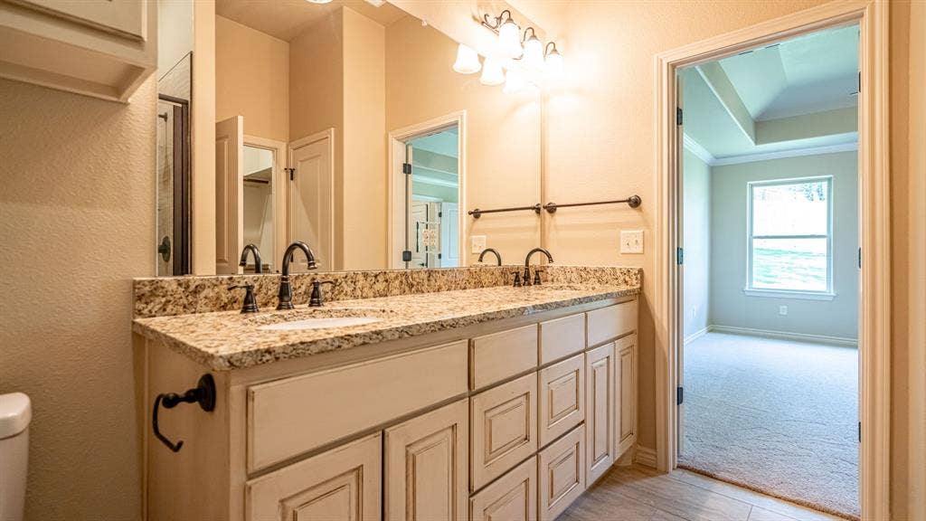 2714 Austin Drive, Granbury, TX 76048 2714 Austin Drive, Granbury, TX 76048
