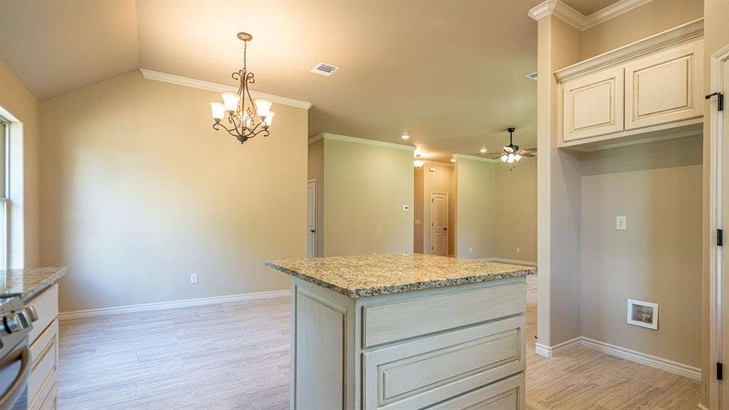 2714 Austin Drive, Granbury, TX 76048 2714 Austin Drive, Granbury, TX 76048