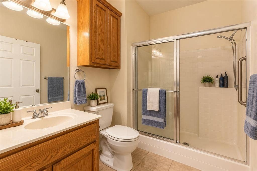 2313 Potosi Road, Abilene, TX 79602 AI decluttered bathroom in the guesthouse.