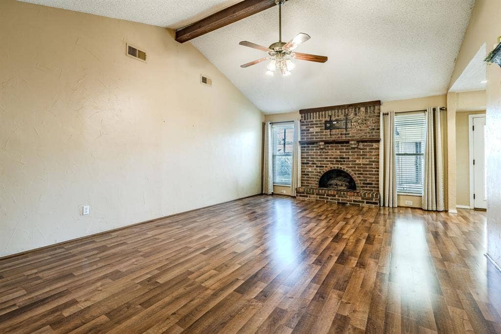 6941 Bennington Drive, Watauga, TX 76148 6941 Bennington Drive, Watauga, TX 76148