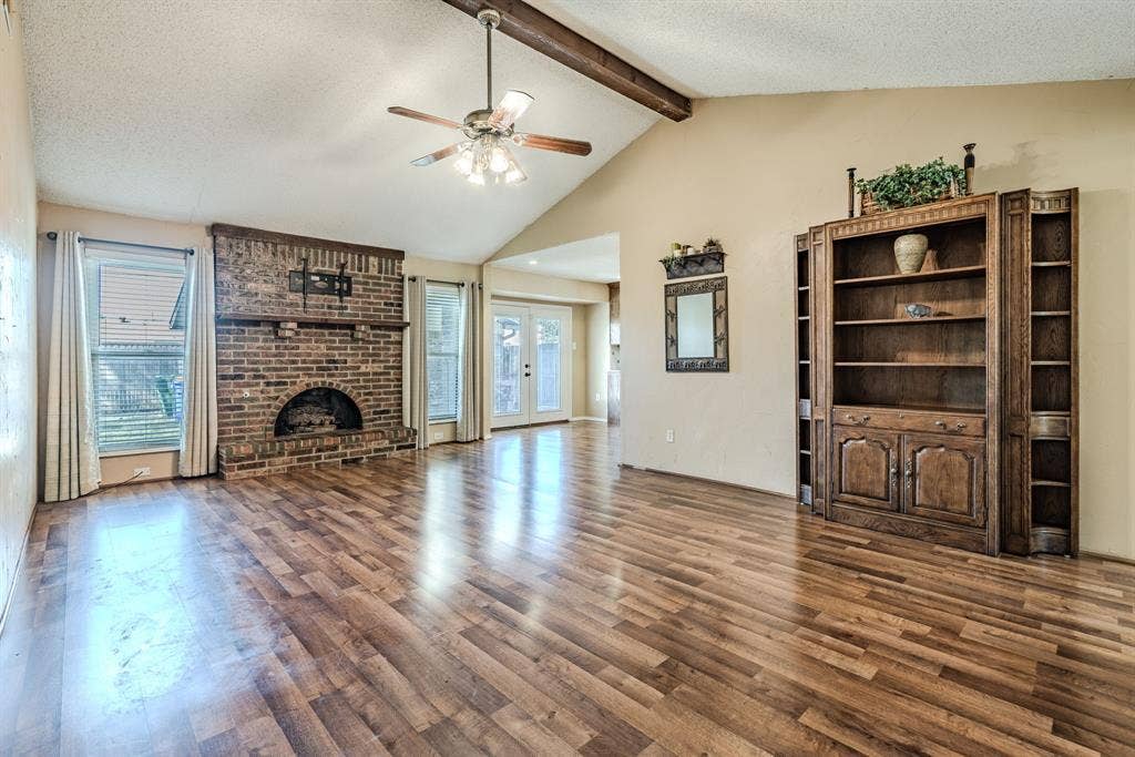 6941 Bennington Drive, Watauga, TX 76148 6941 Bennington Drive, Watauga, TX 76148