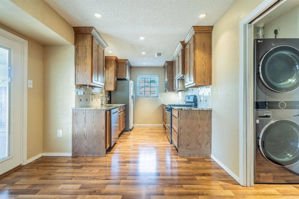 6941 Bennington Drive, Watauga, TX 76148 6941 Bennington Drive, Watauga, TX 76148