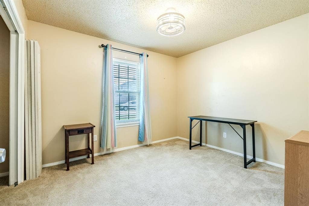 6941 Bennington Drive, Watauga, TX 76148 6941 Bennington Drive, Watauga, TX 76148