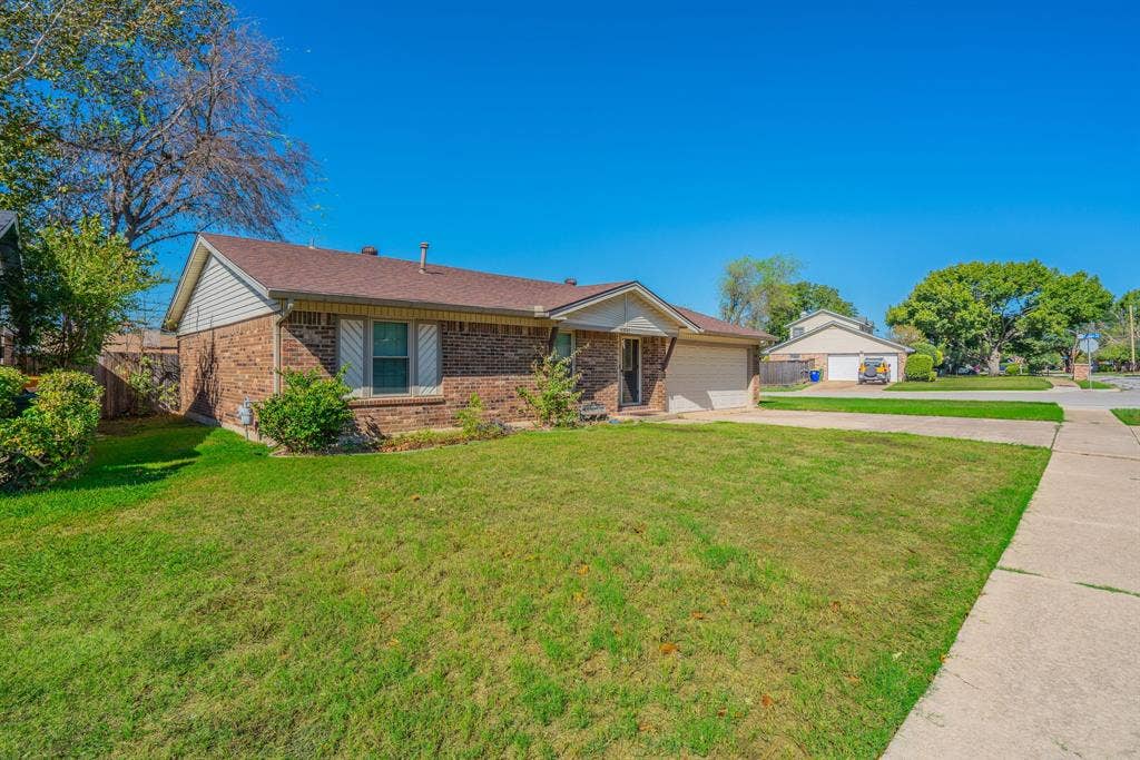 6941 Bennington Drive, Watauga, TX 76148 6941 Bennington Drive, Watauga, TX 76148