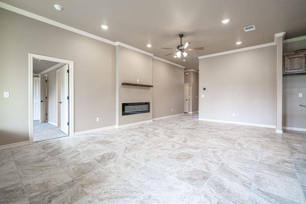 2600 Creek Drive, Granbury, TX 76048 2600 Creek Drive, Granbury, TX 76048