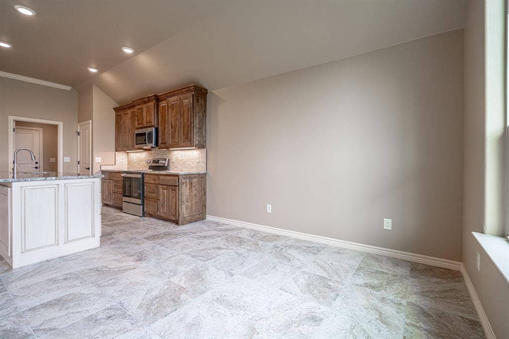 2600 Creek Drive, Granbury, TX 76048 2600 Creek Drive, Granbury, TX 76048