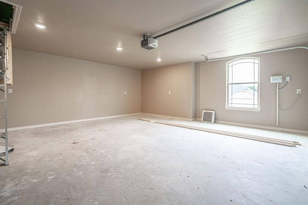 2600 Creek Drive, Granbury, TX 76048 2600 Creek Drive, Granbury, TX 76048