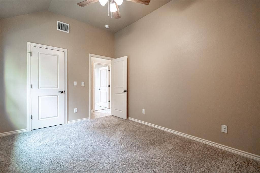 2600 Creek Drive, Granbury, TX 76048 2600 Creek Drive, Granbury, TX 76048