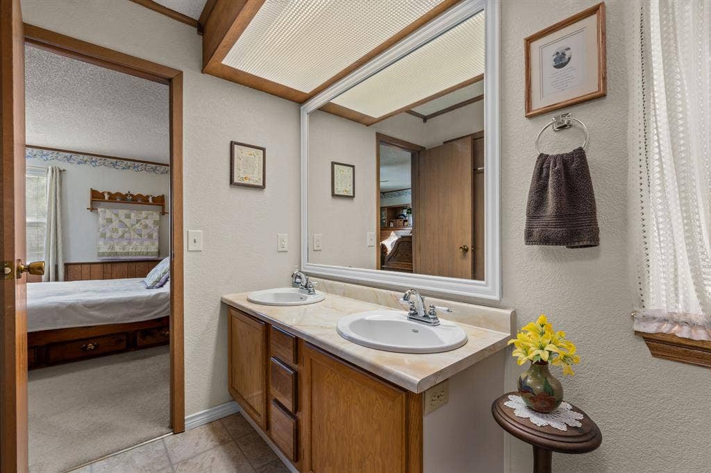 404 Cleveland Road, Granbury, TX 76049 404 Cleveland Road, Granbury, TX 76049