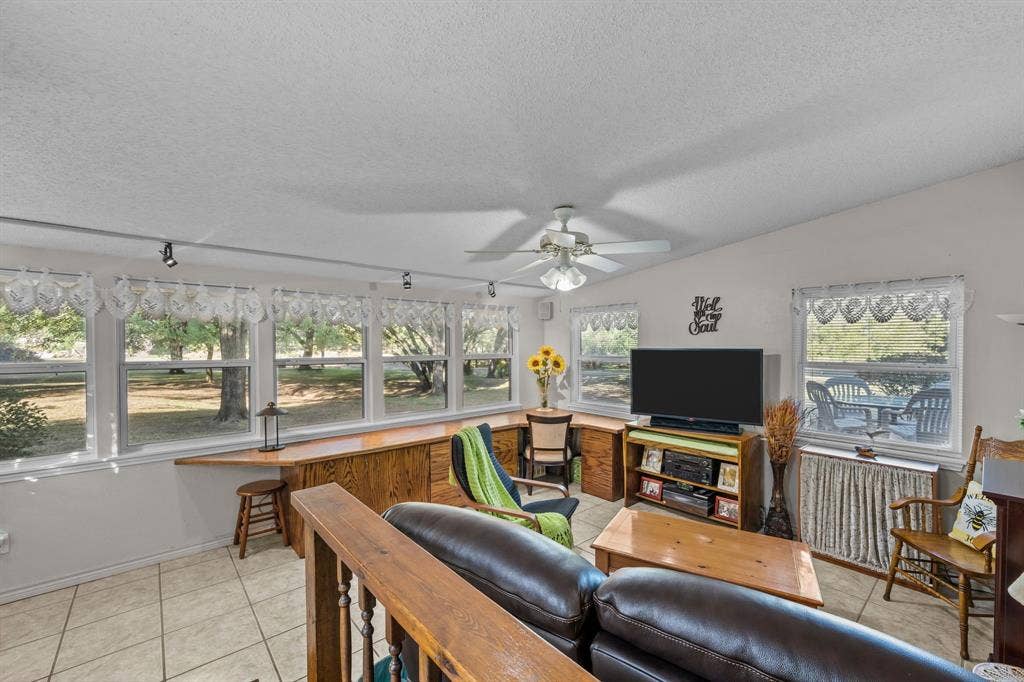 404 Cleveland Road, Granbury, TX 76049 404 Cleveland Road, Granbury, TX 76049