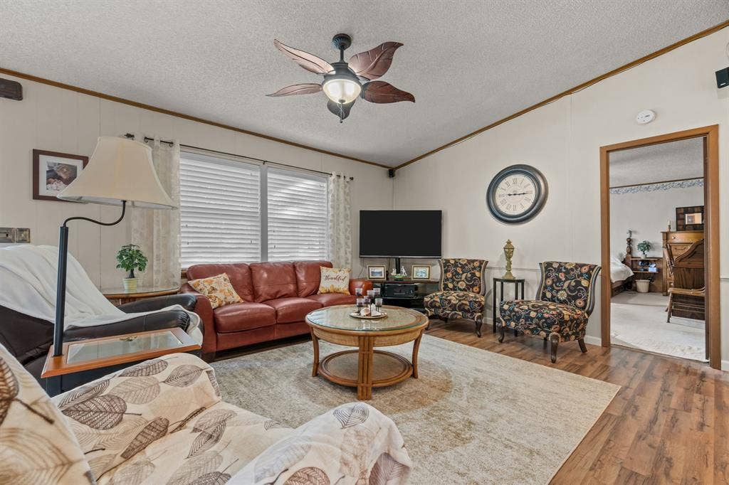 404 Cleveland Road, Granbury, TX 76049 404 Cleveland Road, Granbury, TX 76049
