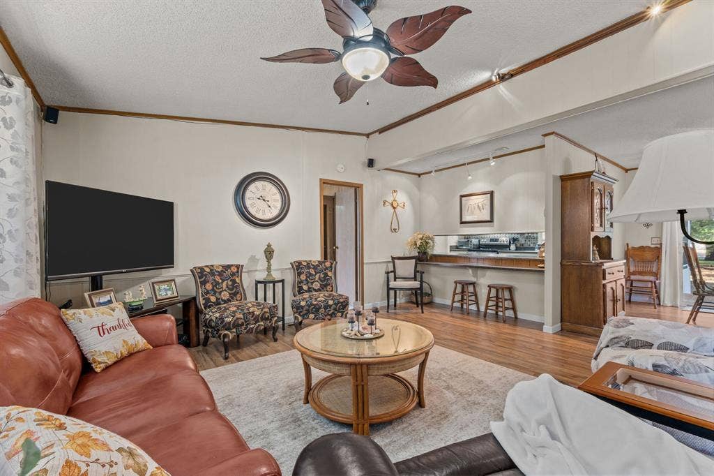 404 Cleveland Road, Granbury, TX 76049 404 Cleveland Road, Granbury, TX 76049