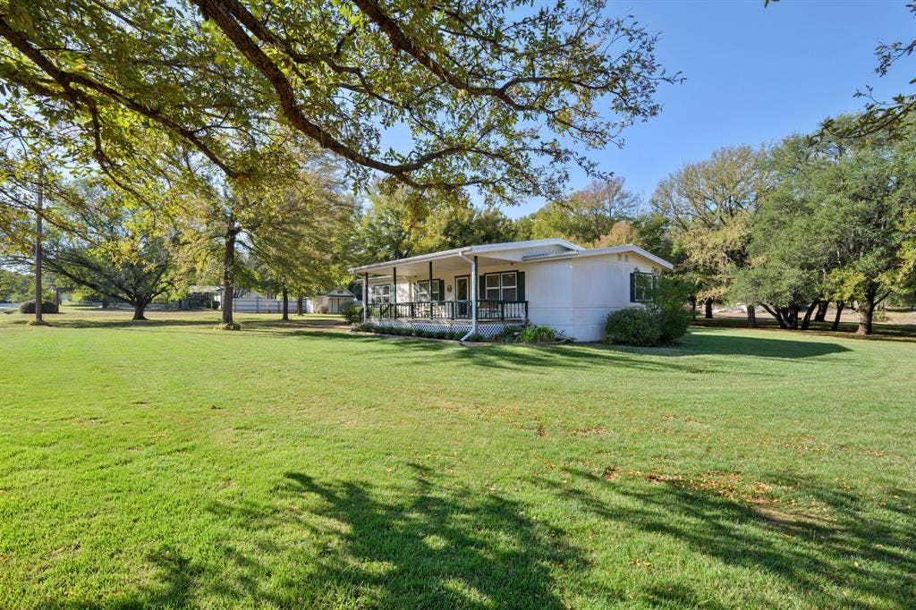 404 Cleveland Road, Granbury, TX 76049 404 Cleveland Road, Granbury, TX 76049