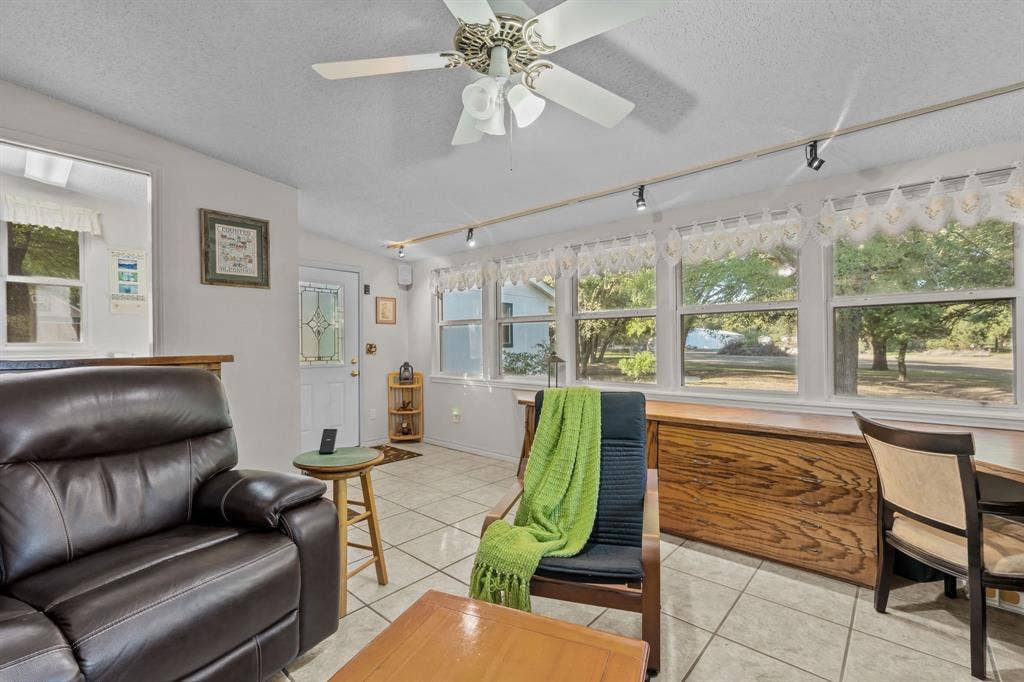 404 Cleveland Road, Granbury, TX 76049 404 Cleveland Road, Granbury, TX 76049