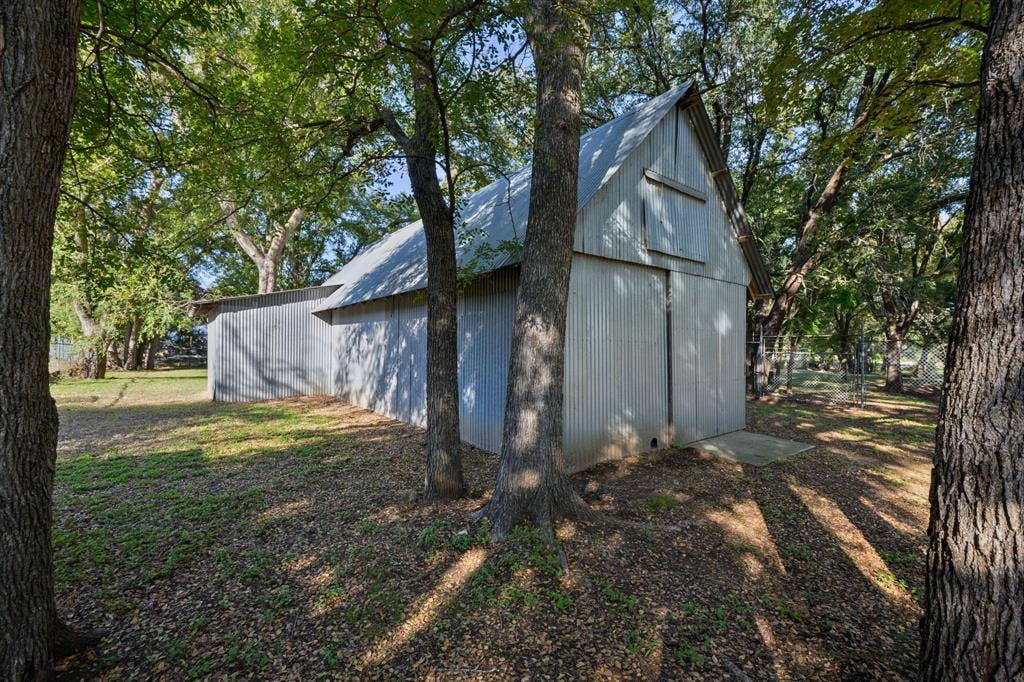 404 Cleveland Road, Granbury, TX 76049 404 Cleveland Road, Granbury, TX 76049