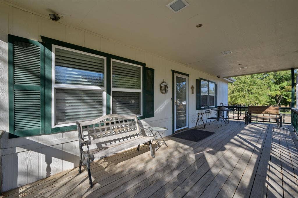 404 Cleveland Road, Granbury, TX 76049 404 Cleveland Road, Granbury, TX 76049