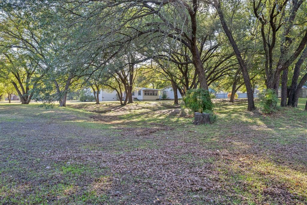 404 Cleveland Road, Granbury, TX 76049 404 Cleveland Road, Granbury, TX 76049