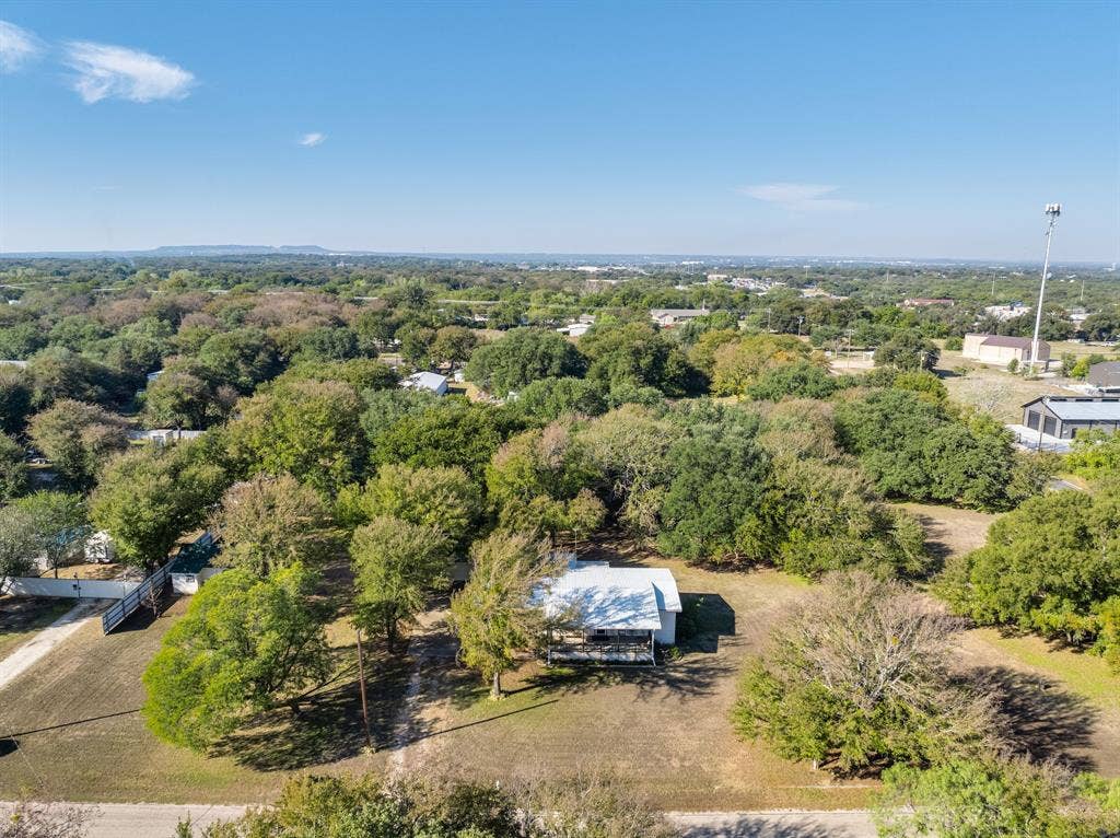 404 Cleveland Road, Granbury, TX 76049 404 Cleveland Road, Granbury, TX 76049