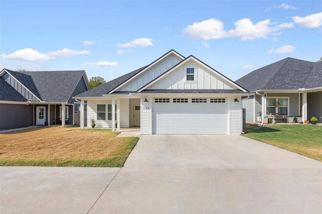 308 N Main Street, McGregor, TX 76657