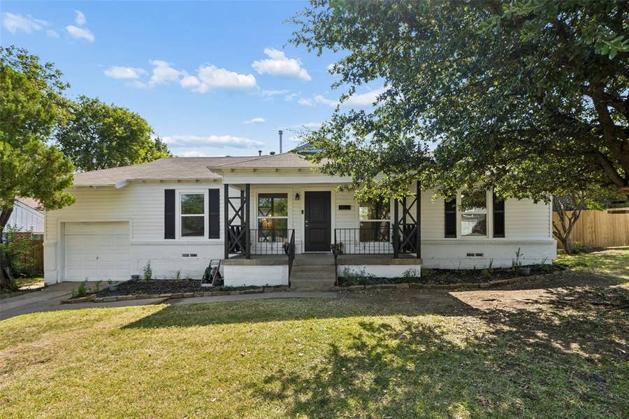 Property photo for 714 NW 6th Street, Grand Prairie, TX