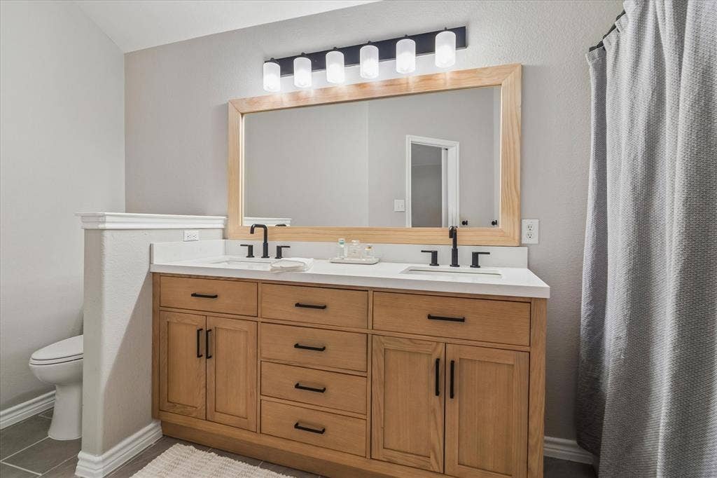 10263 Summit Run Drive, Frisco, TX 75035 10263 Summit Run Drive, Frisco, TX 75035