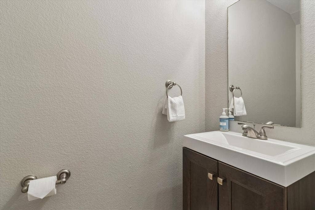 10263 Summit Run Drive, Frisco, TX 75035 10263 Summit Run Drive, Frisco, TX 75035