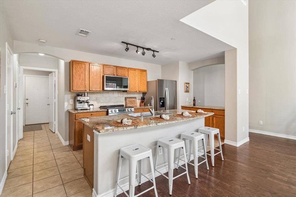 10263 Summit Run Drive, Frisco, TX 75035 10263 Summit Run Drive, Frisco, TX 75035
