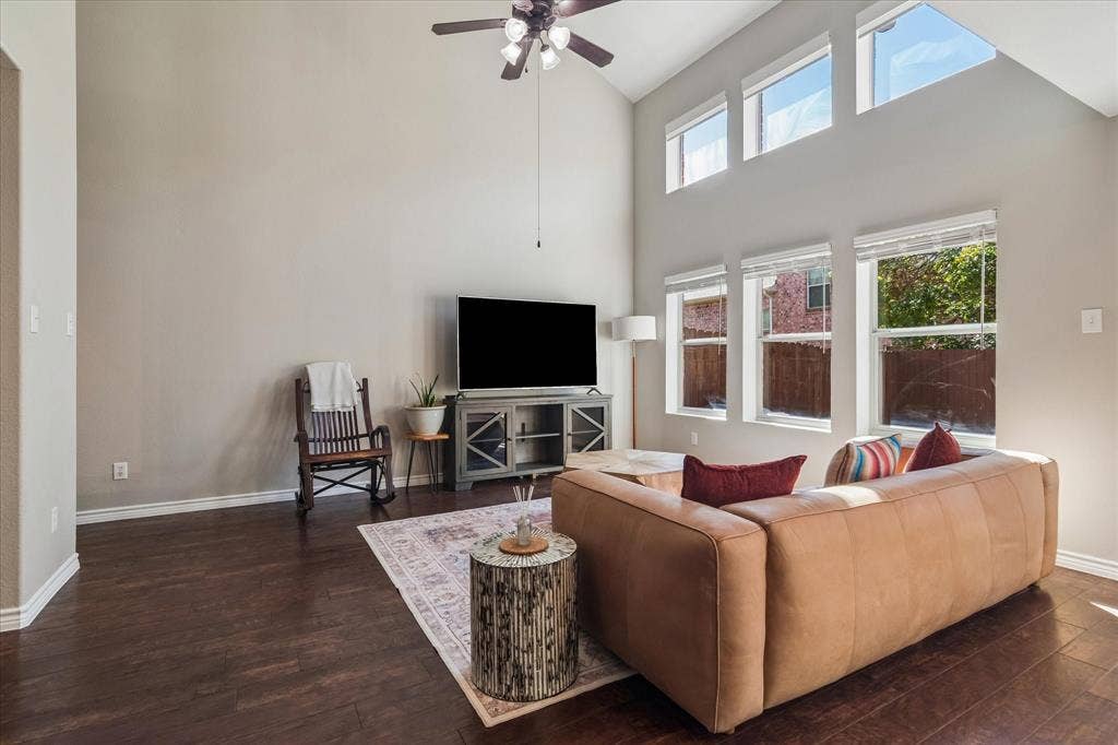10263 Summit Run Drive, Frisco, TX 75035 10263 Summit Run Drive, Frisco, TX 75035