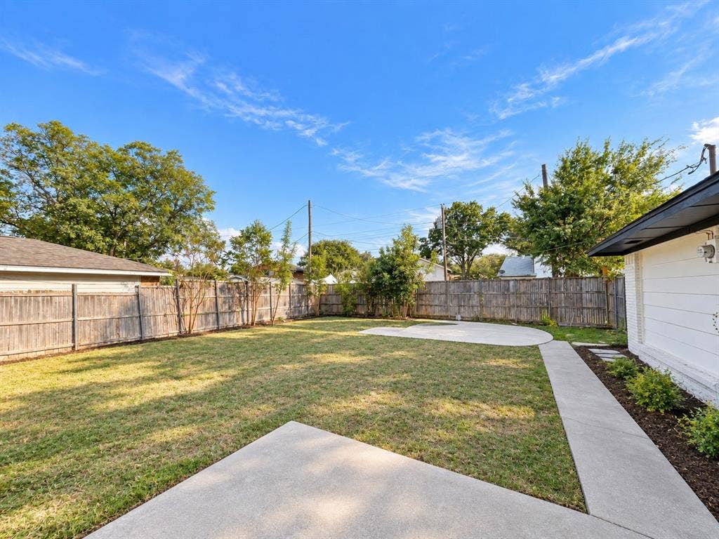2404 Kentfield Lane, Plano, TX 75074