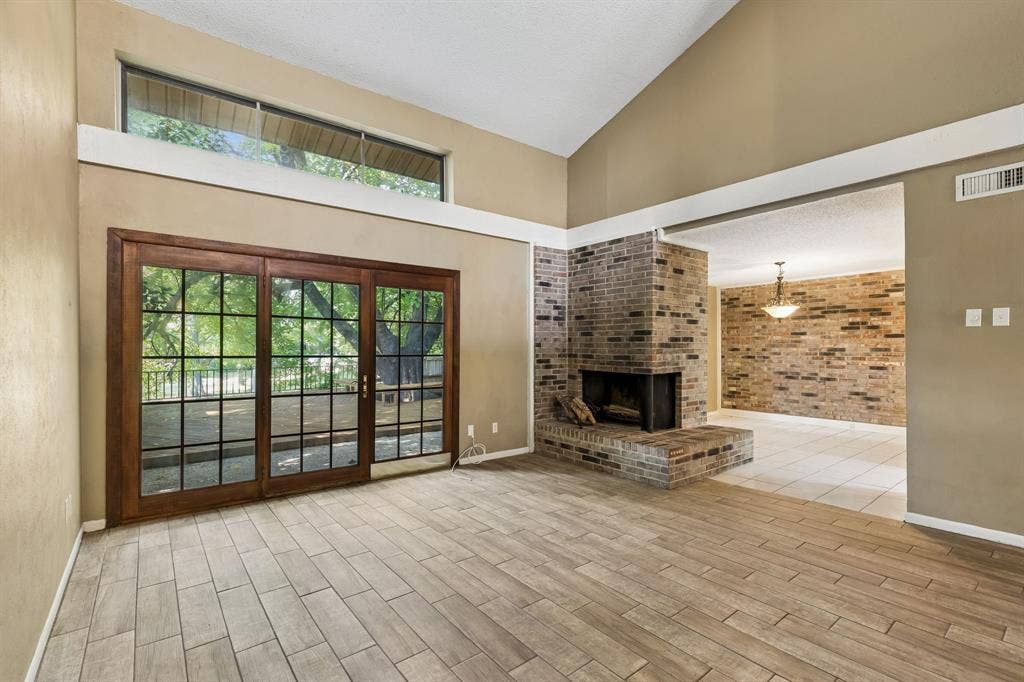 1806 Lakecrest Court, Carrollton, TX 75006 1806 Lakecrest Court, Carrollton, TX 75006