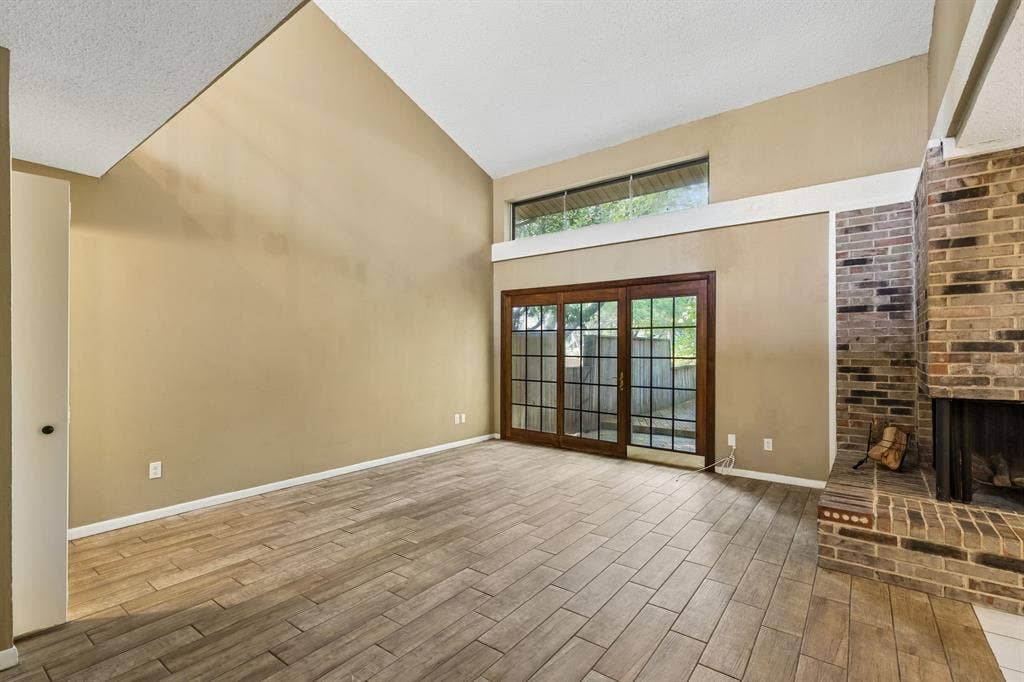 1806 Lakecrest Court, Carrollton, TX 75006 1806 Lakecrest Court, Carrollton, TX 75006
