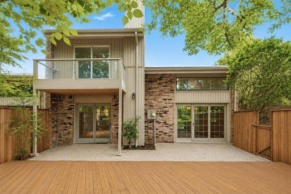 1806 Lakecrest Court, Carrollton, TX 75006 1806 Lakecrest Court, Carrollton, TX 75006