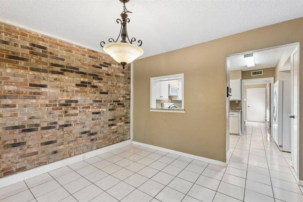 1806 Lakecrest Court, Carrollton, TX 75006 1806 Lakecrest Court, Carrollton, TX 75006