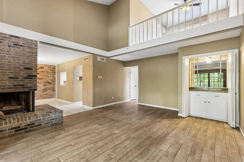1806 Lakecrest Court, Carrollton, TX 75006 1806 Lakecrest Court, Carrollton, TX 75006