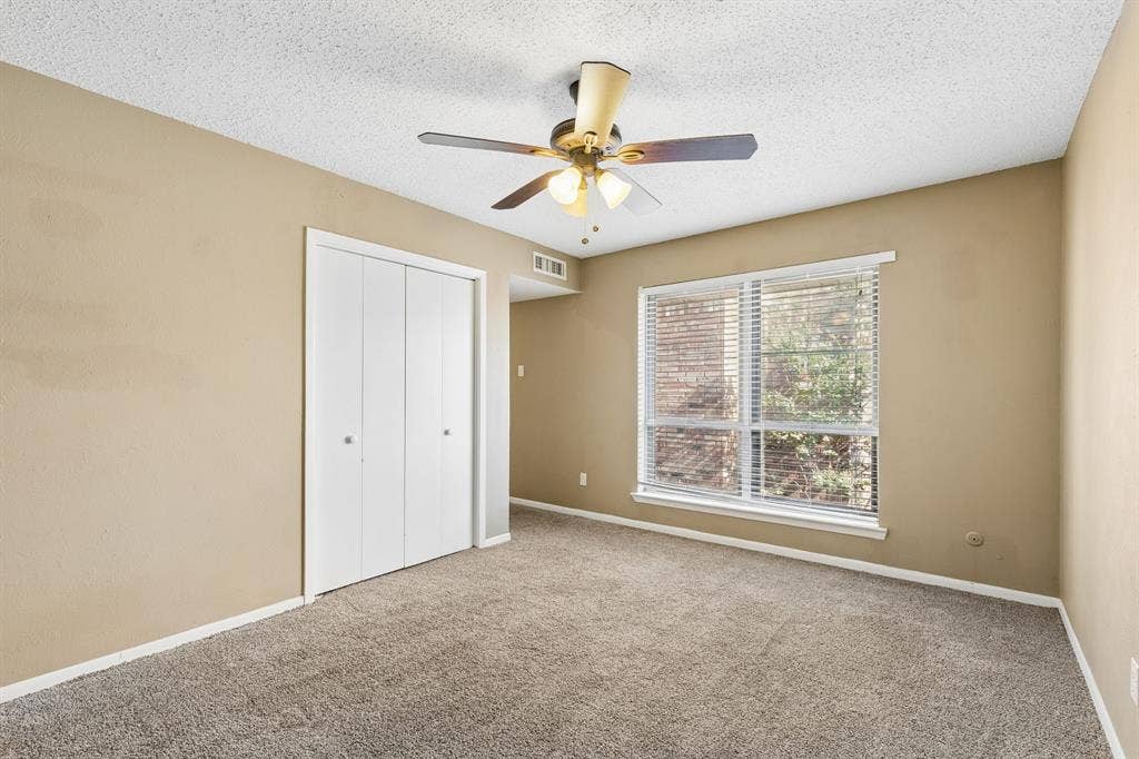 1806 Lakecrest Court, Carrollton, TX 75006 1806 Lakecrest Court, Carrollton, TX 75006