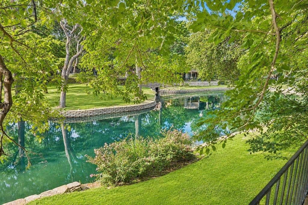 1806 Lakecrest Court, Carrollton, TX 75006 1806 Lakecrest Court, Carrollton, TX 75006
