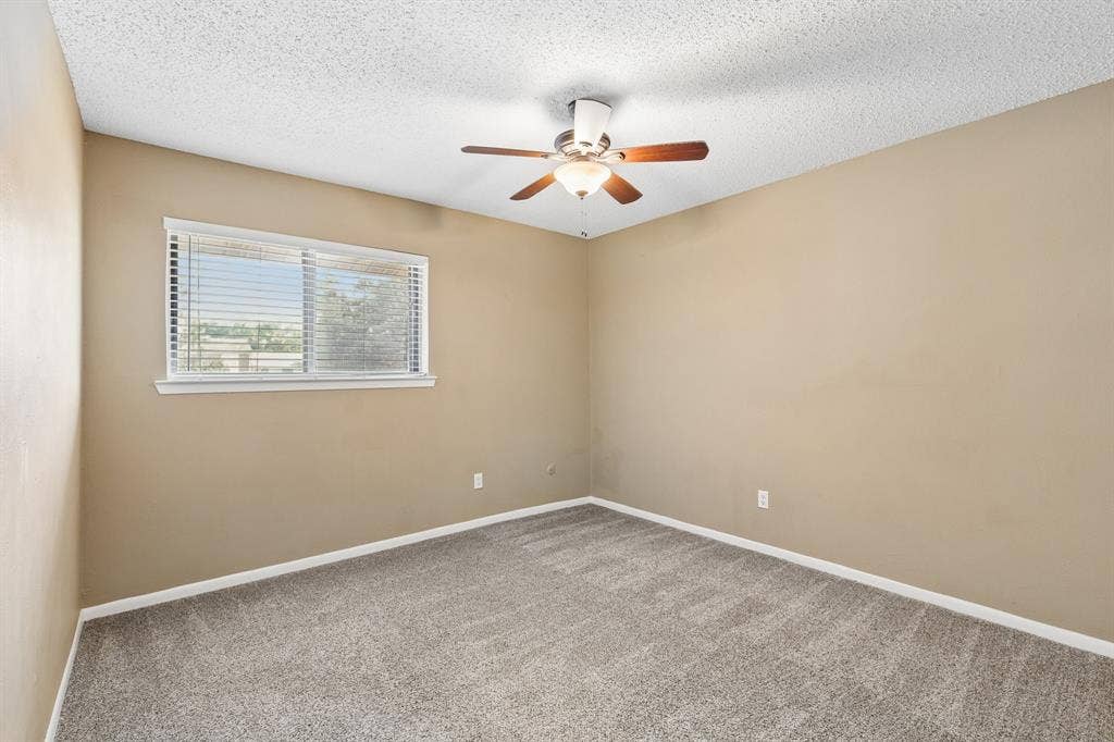 1806 Lakecrest Court, Carrollton, TX 75006 1806 Lakecrest Court, Carrollton, TX 75006