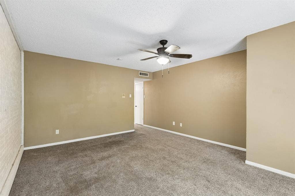 1806 Lakecrest Court, Carrollton, TX 75006 1806 Lakecrest Court, Carrollton, TX 75006