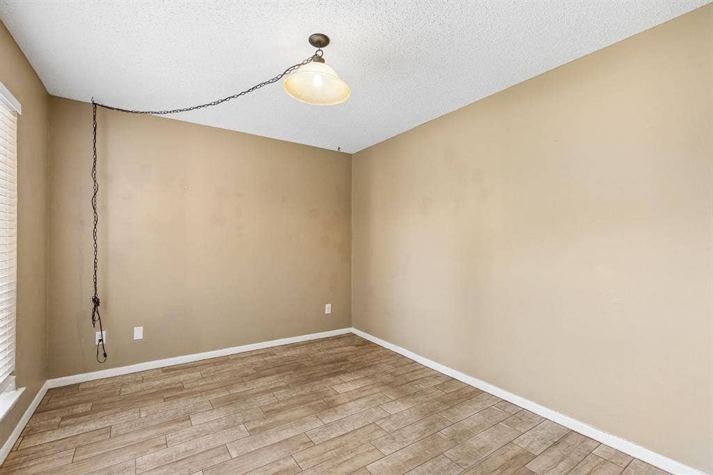 1806 Lakecrest Court, Carrollton, TX 75006 1806 Lakecrest Court, Carrollton, TX 75006