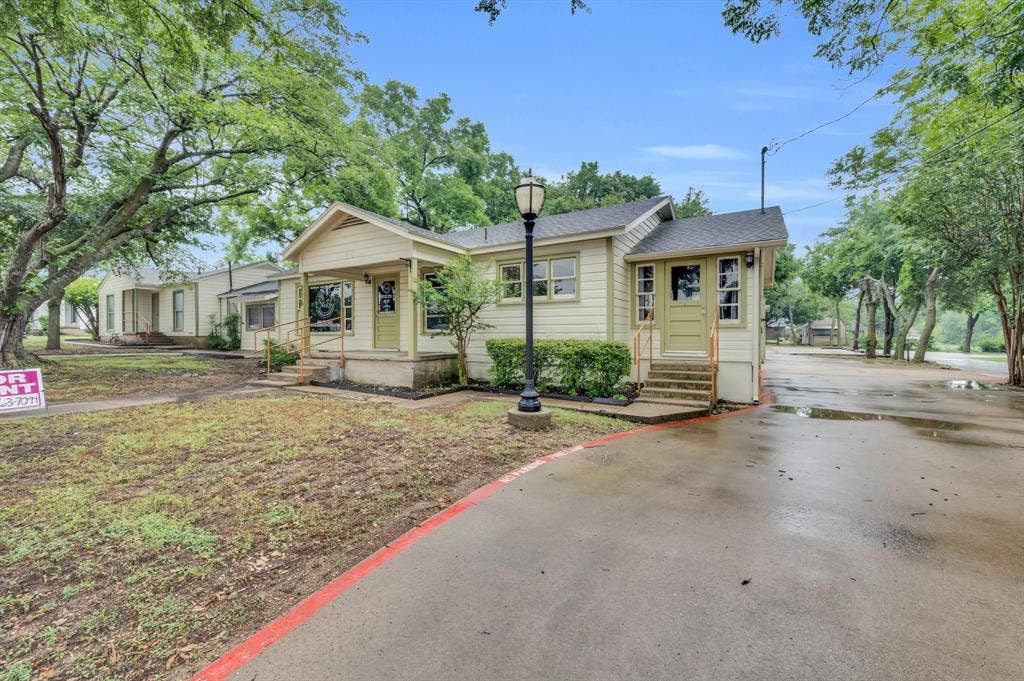 214 W Belt Line Road, #B, Cedar Hill, TX 75104 Single-story structure with siding exterior and a covered porch