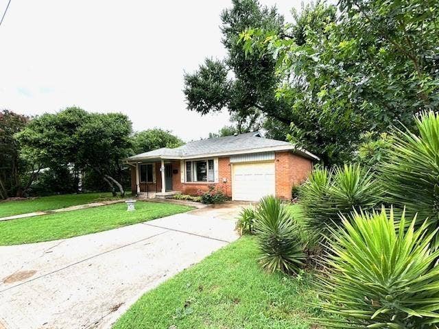 1103 L Avenue, Plano, TX 75074 1103 L Avenue, Plano, TX 75074