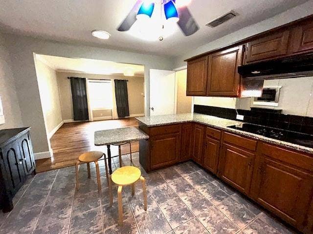 1103 L Avenue, Plano, TX 75074 1103 L Avenue, Plano, TX 75074
