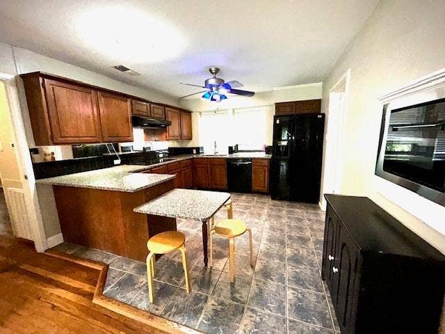 1103 L Avenue, Plano, TX 75074 1103 L Avenue, Plano, TX 75074