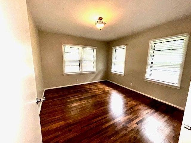1103 L Avenue, Plano, TX 75074 1103 L Avenue, Plano, TX 75074