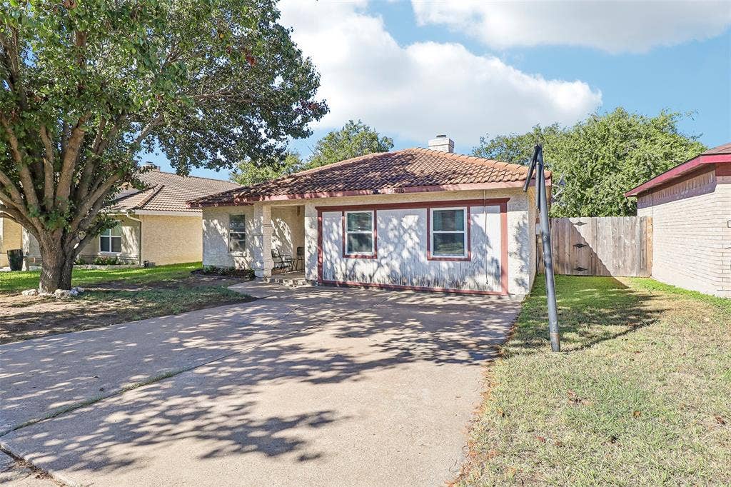 2308 Cool Spring Drive, Fort Worth, TX 76108