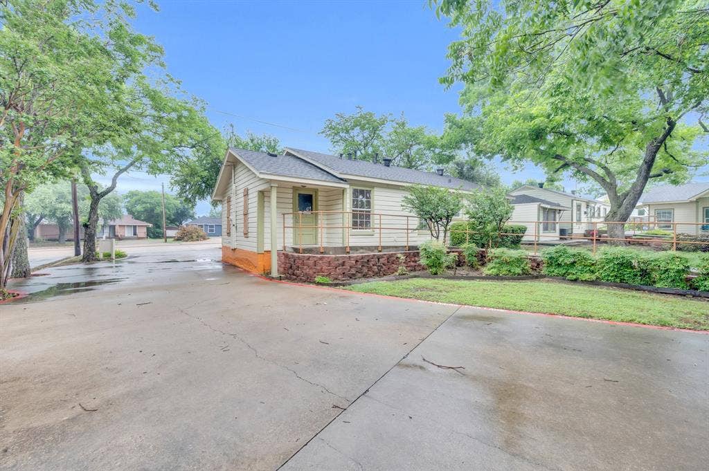 214 W Belt Line Road, #C, Cedar Hill, TX 75104 214 W Belt Line Road, #C, Cedar Hill, TX 75104