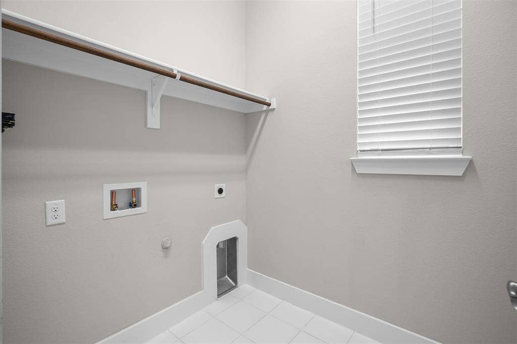 8091 Sunflower Lane, Dallas, TX 75252 8091 Sunflower Lane, Dallas, TX 75252