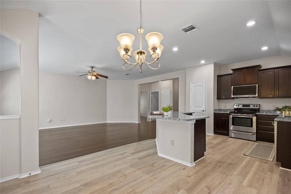 805 Hazels Way, Anna, TX 75409 805 Hazels Way, Anna, TX 75409